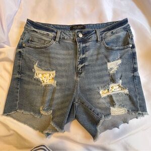 NWOT Judy Blue 1XL Blue Distressed Jean Shorts